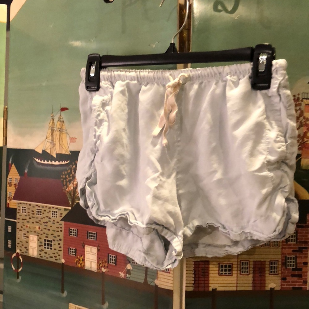 Brandy Melville short